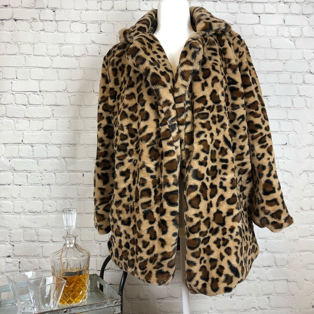 Love Tree Gorgeous Leopard Faux Fur Lined Coat NWT